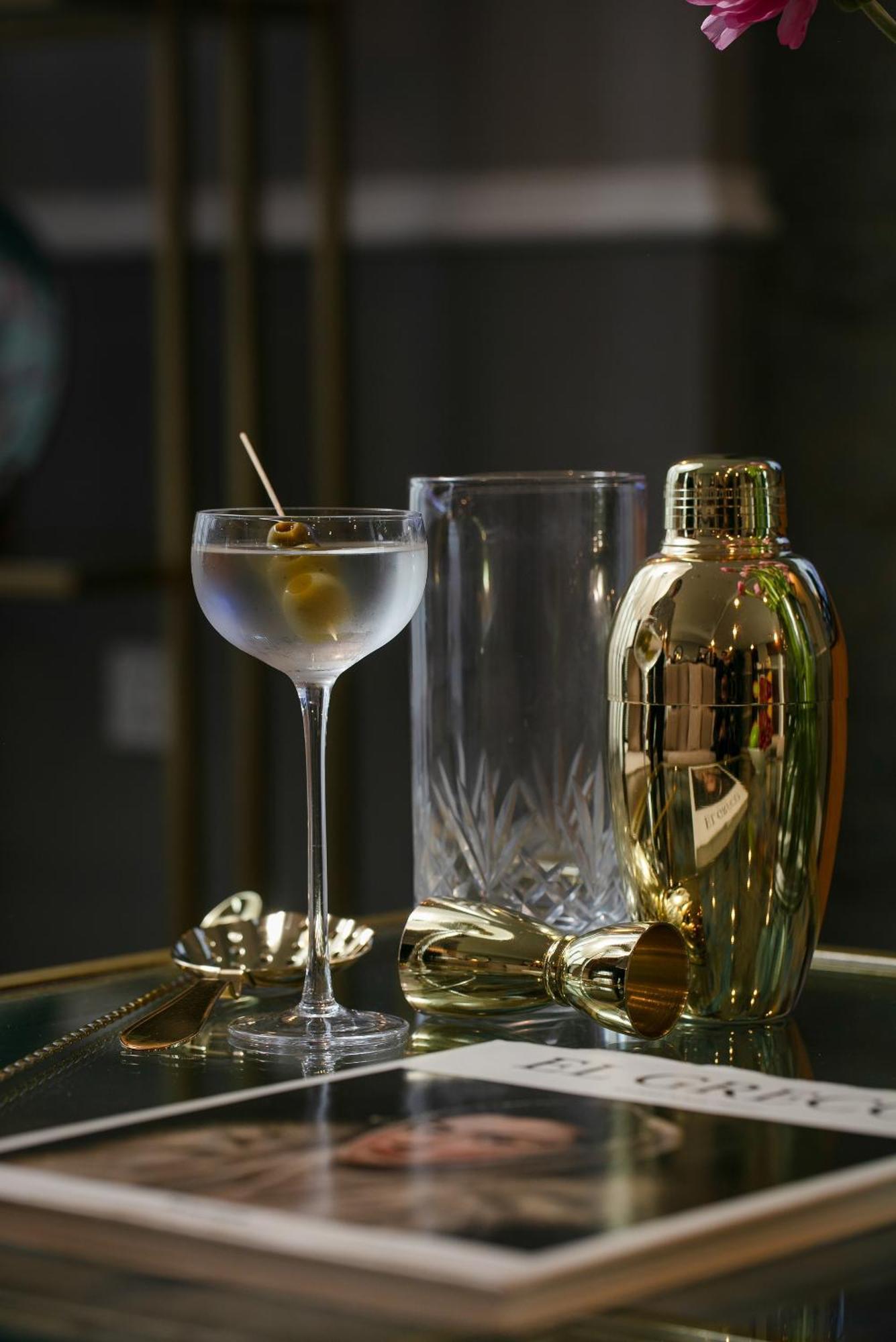 The Oriental Jade Hotel Hanoi Luaran gambar A dry martini
