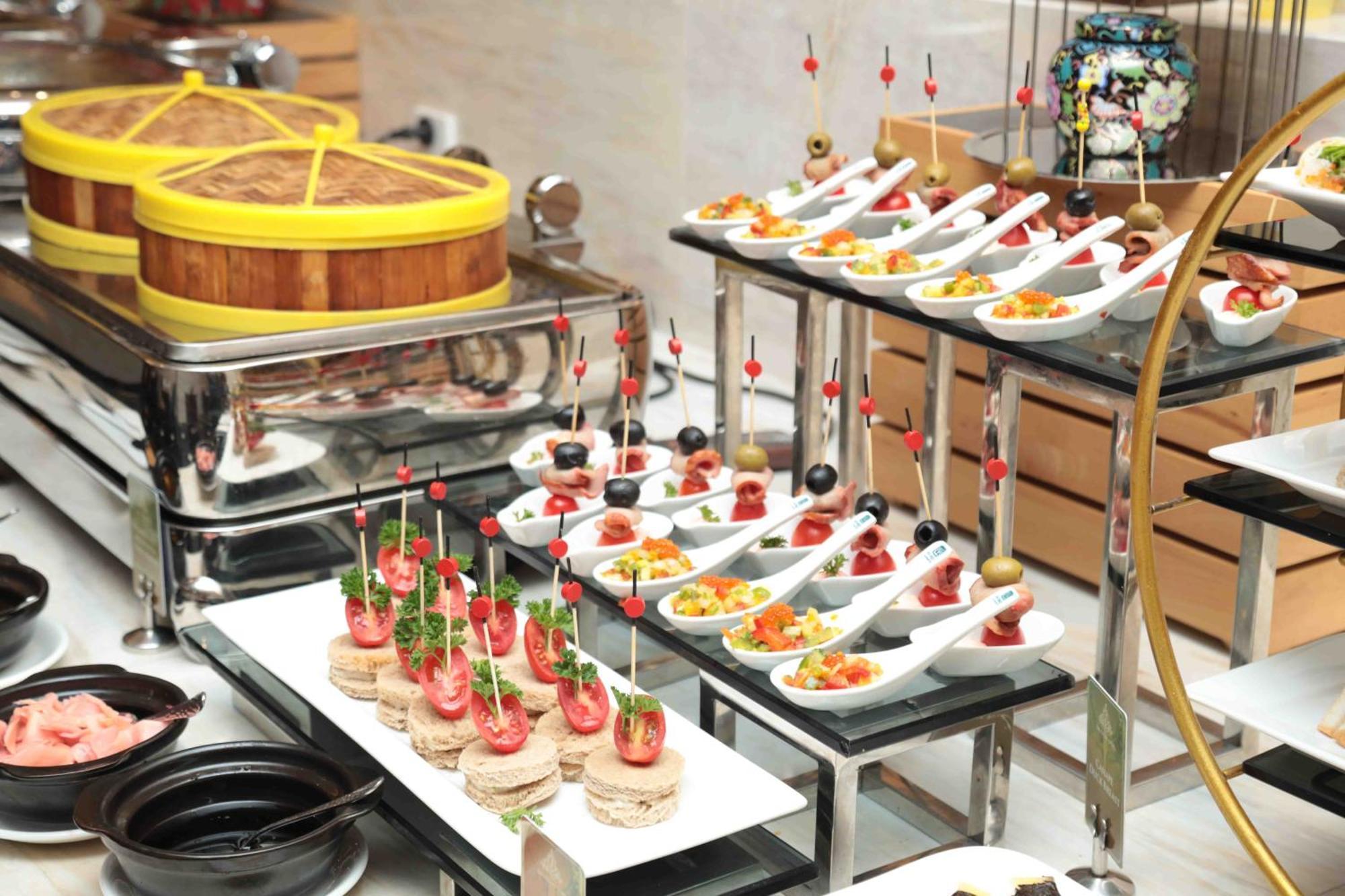 The Oriental Jade Hotel Hanoi Luaran gambar A buffet
